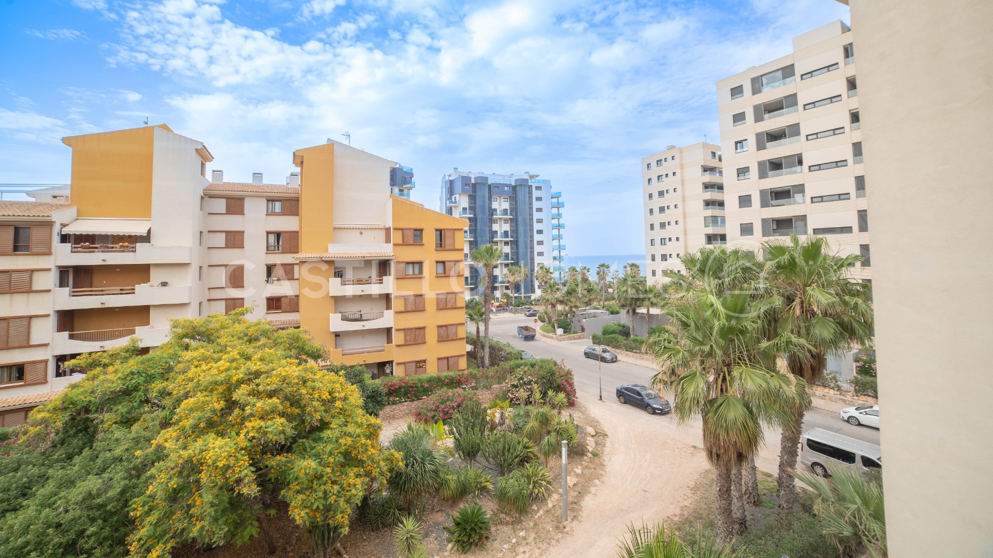 Apartment in Alicante - view 1