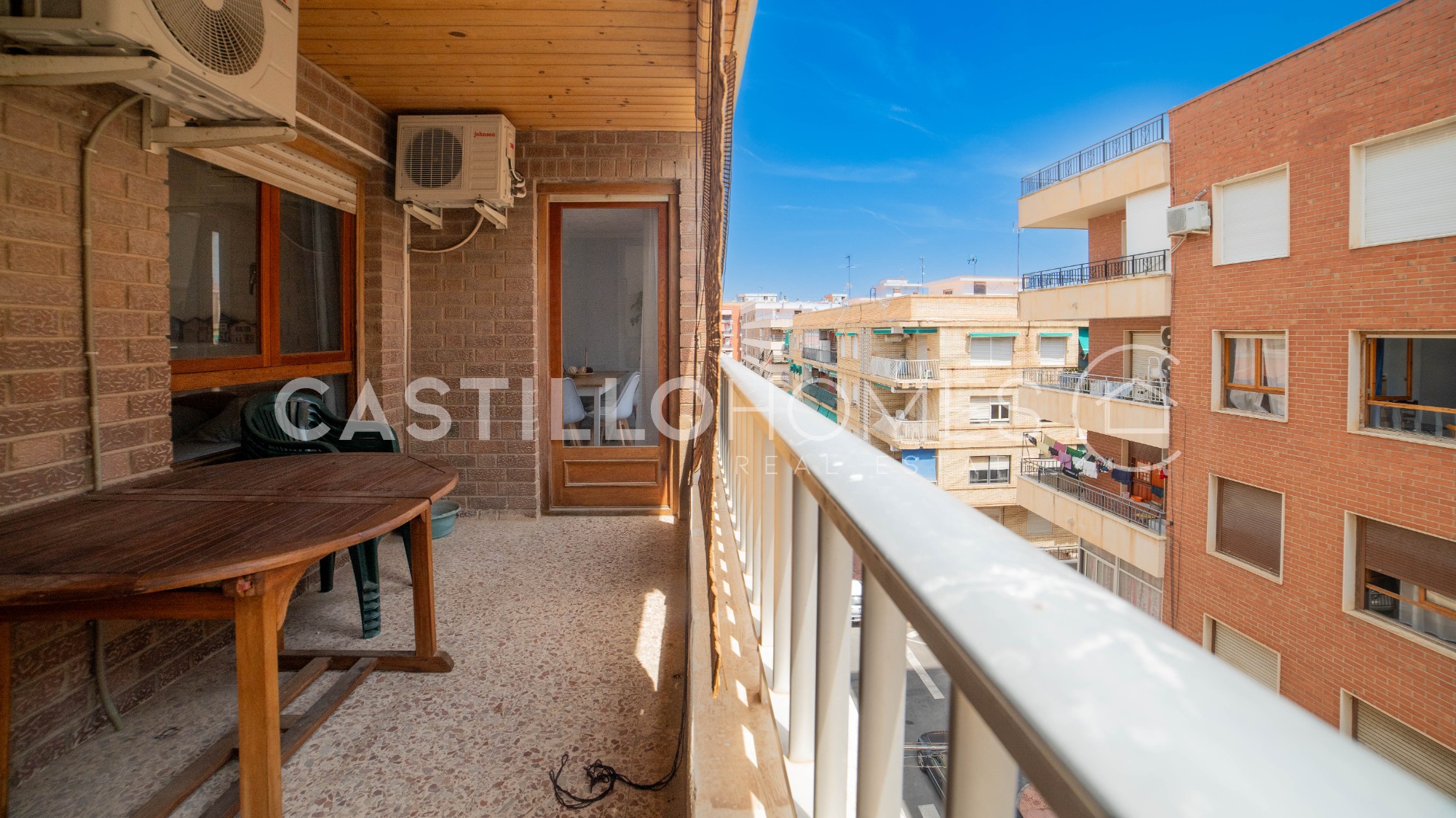 Apartment in Alicante - view 1