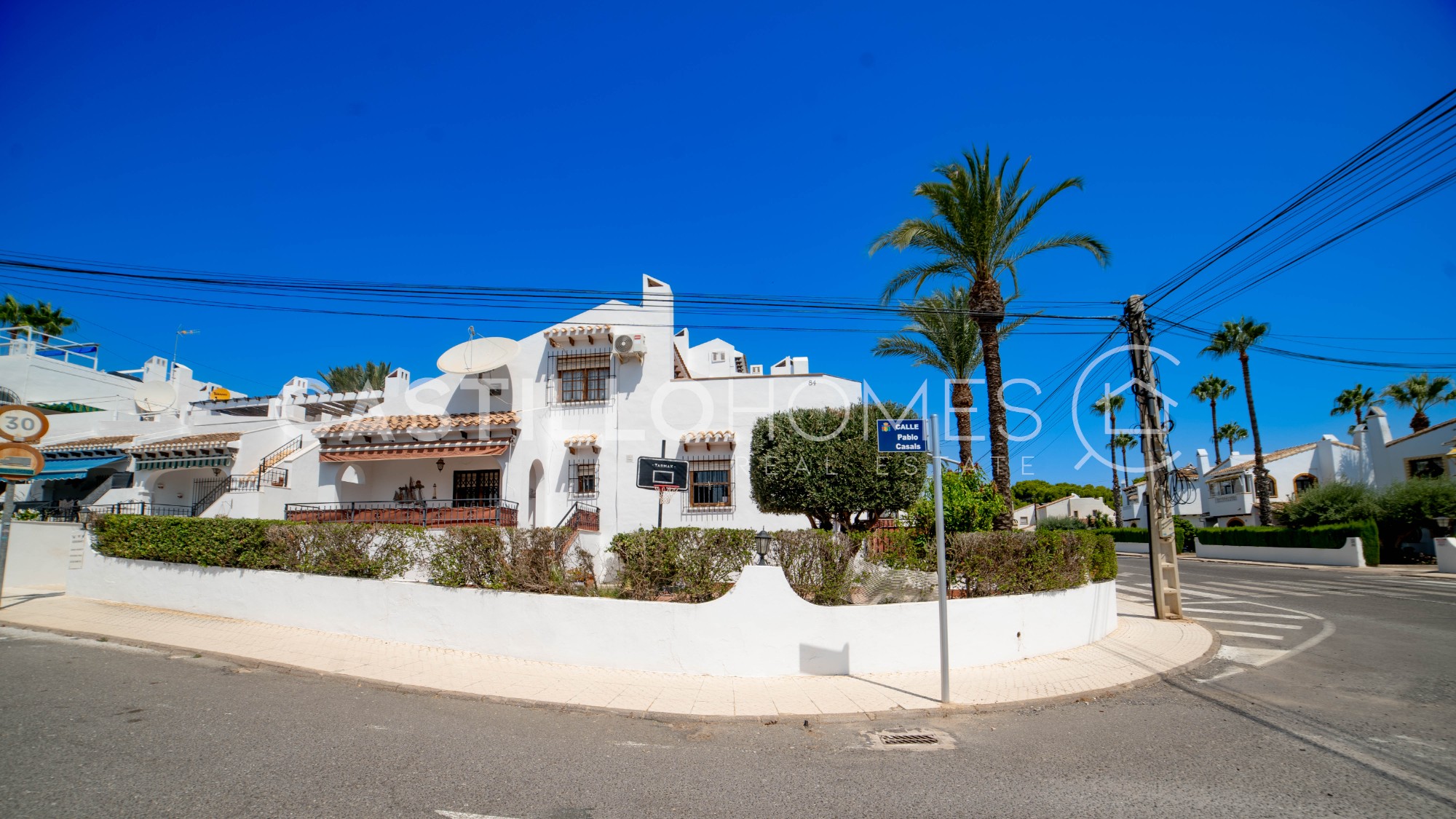 House in Urbanizacion los Balcones - view 1