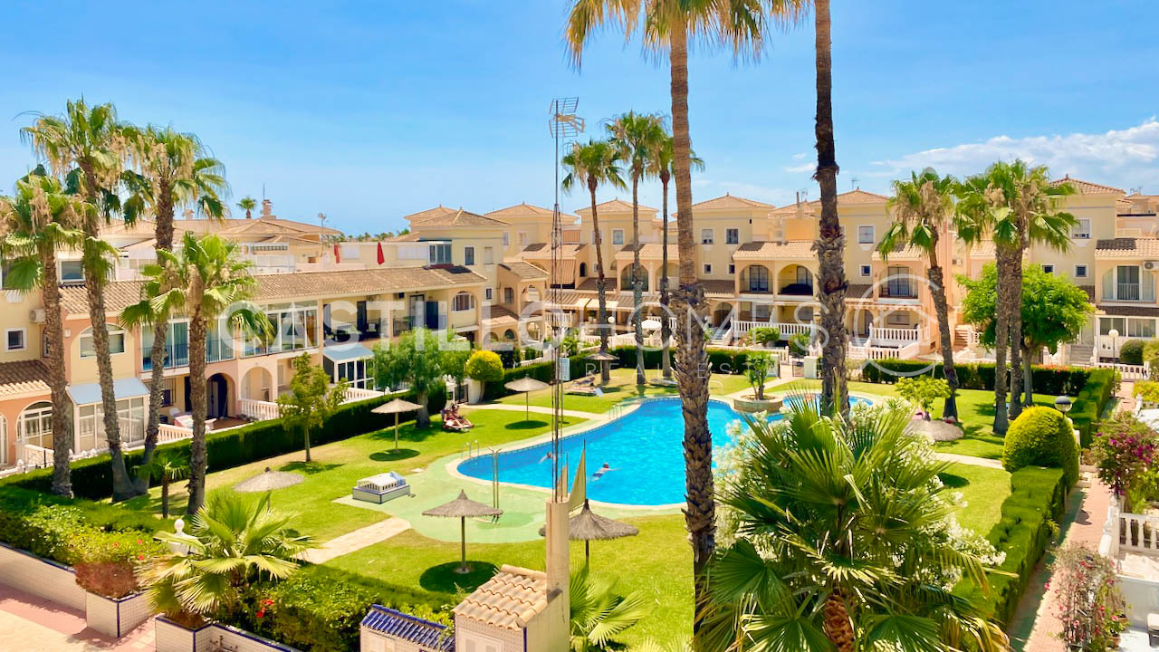 Apartment in Urbanizacion los Balcones - view 1