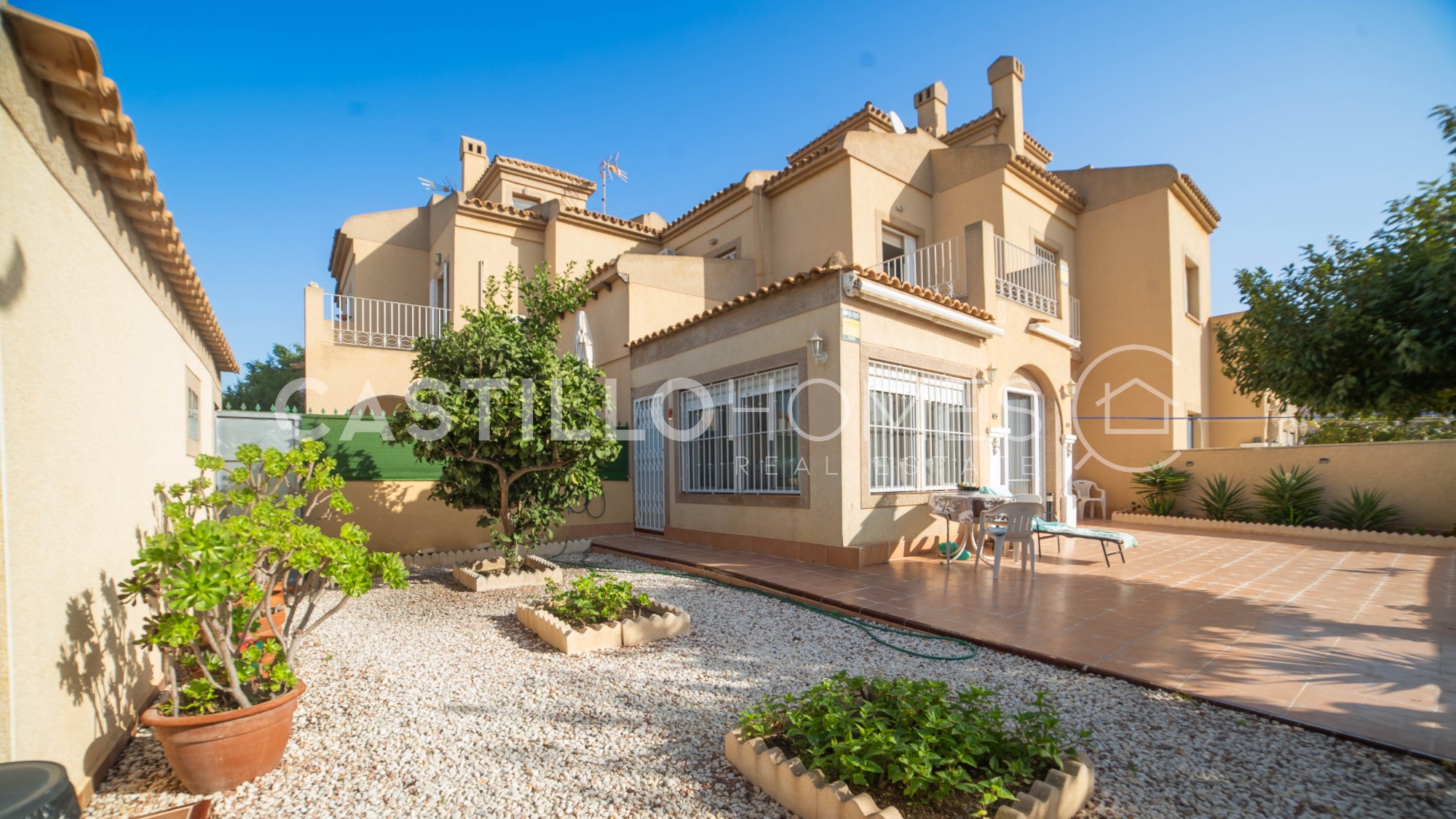 Apartment in Torrevieja - view 1