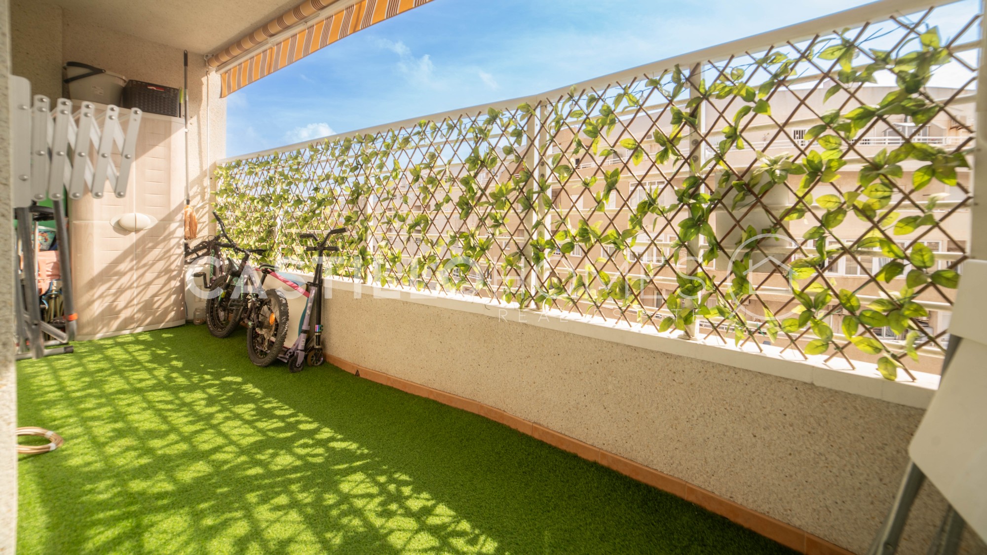 Apartment in Torrevieja - view 1
