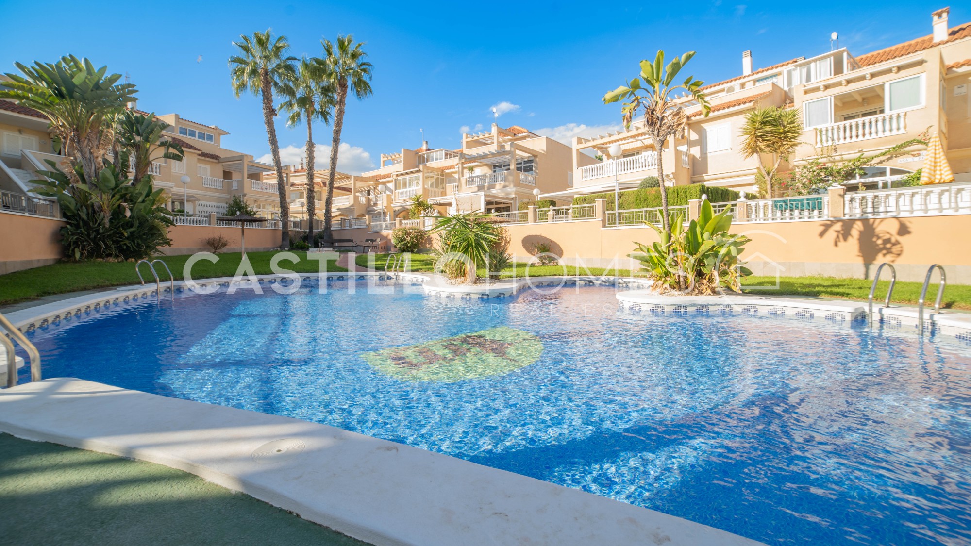 House in Urbanizacion los Balcones - view 1