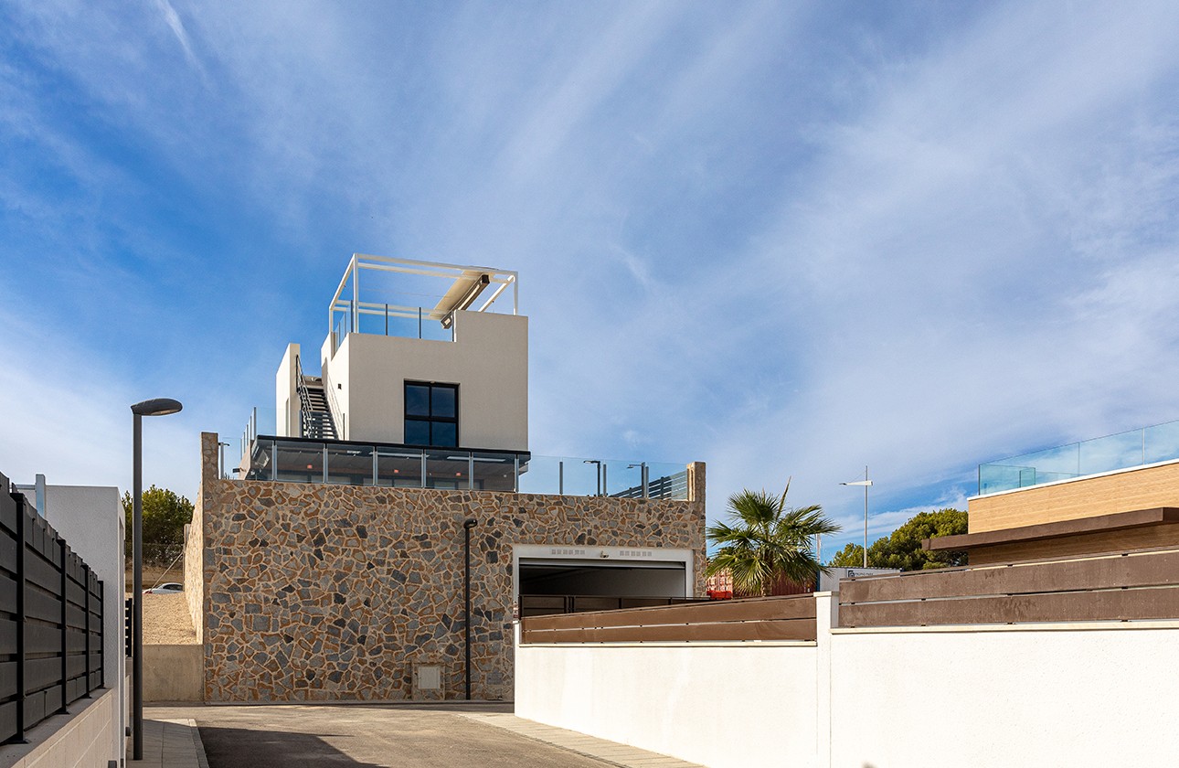 Villa in Alicante - view 1