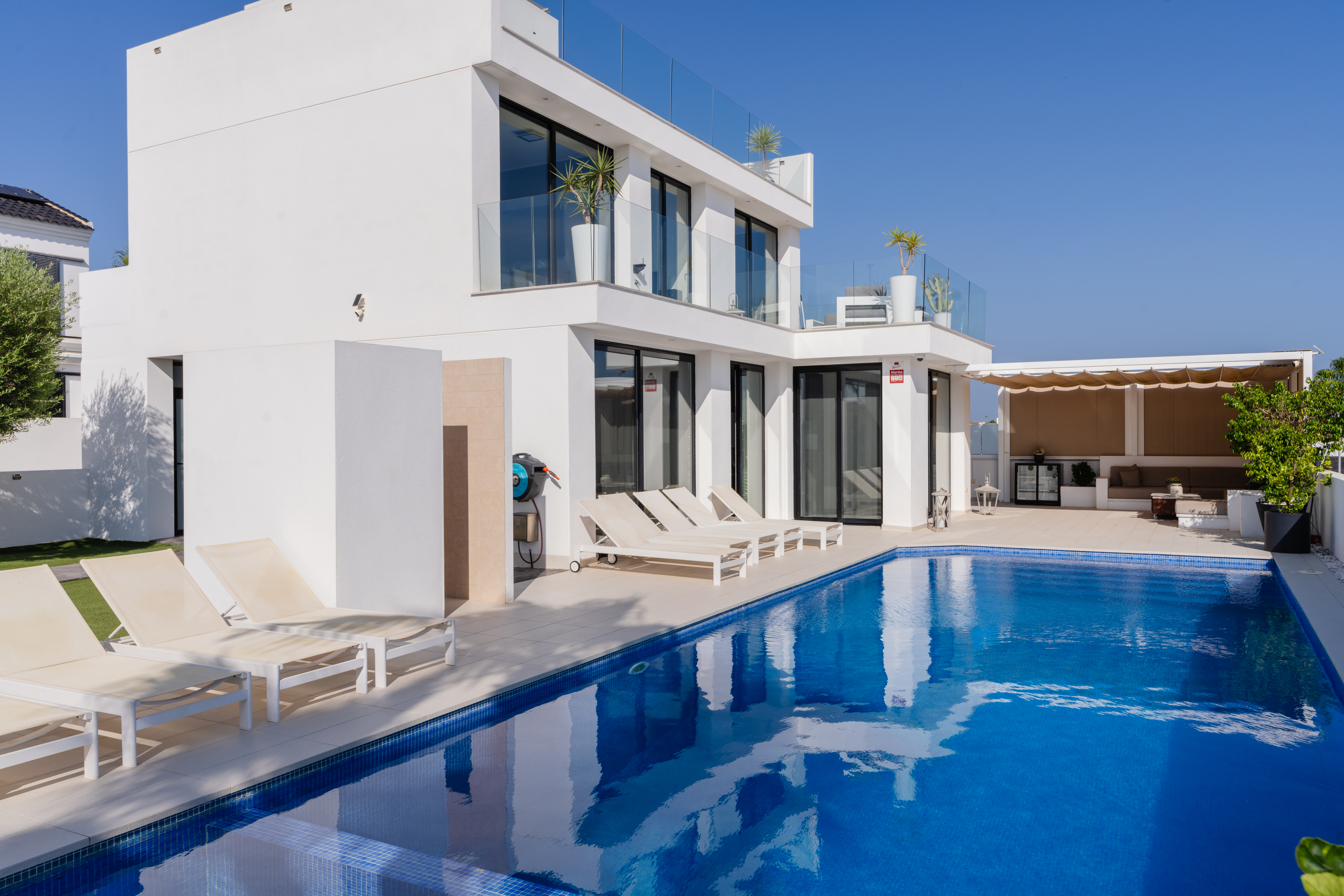 Villa in San Fulgencio - view 1