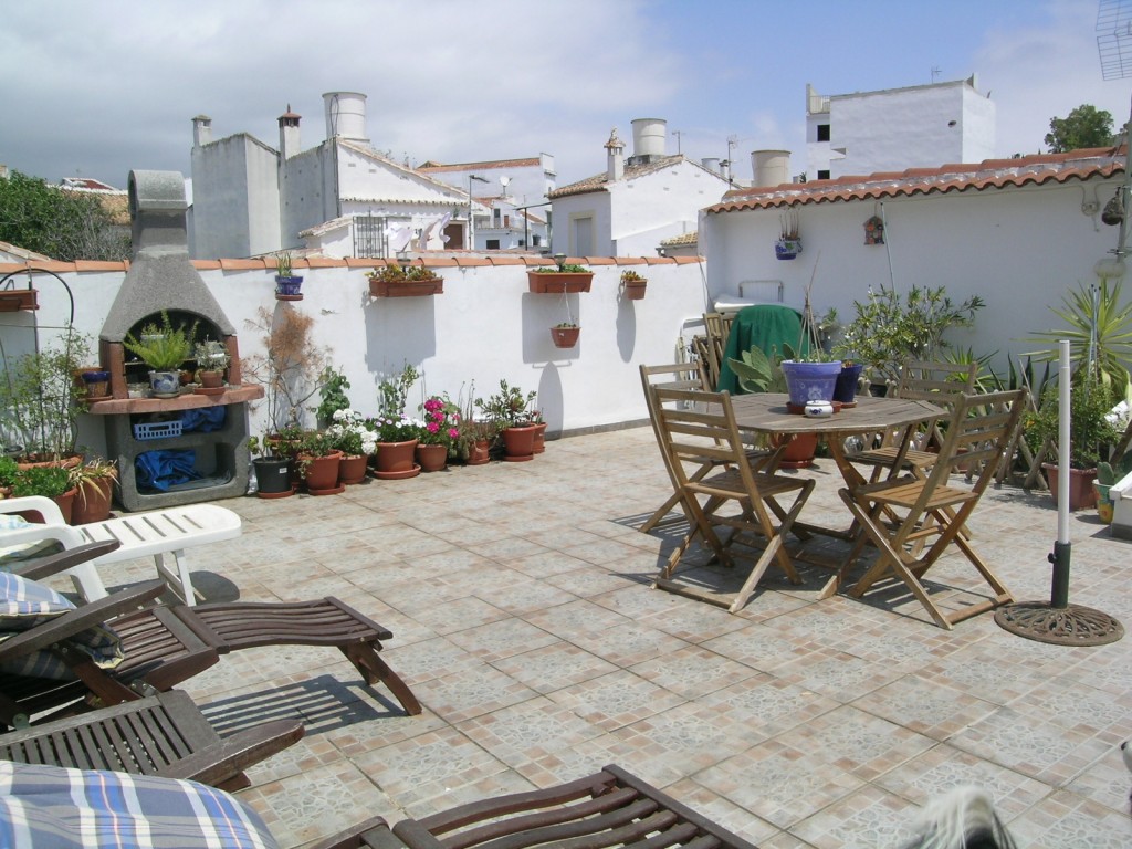 House in Colmenar de la Sierra - view 1