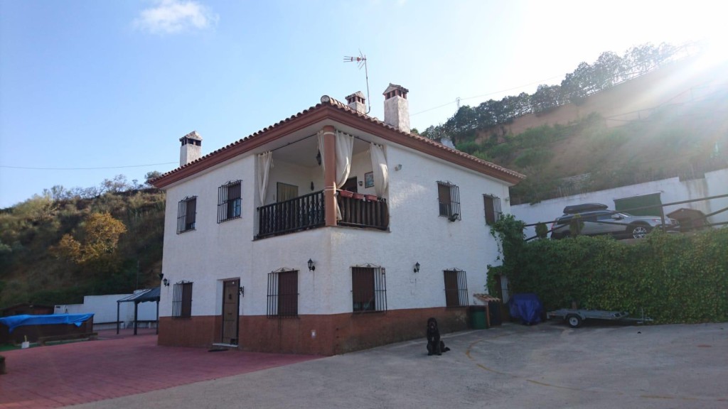Farm, Ranch or Equestrian in Colmenar de la Sierra - view 1