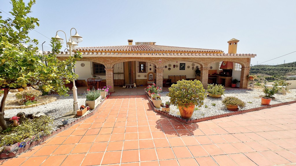 Villa in Torre del Mar - view 1