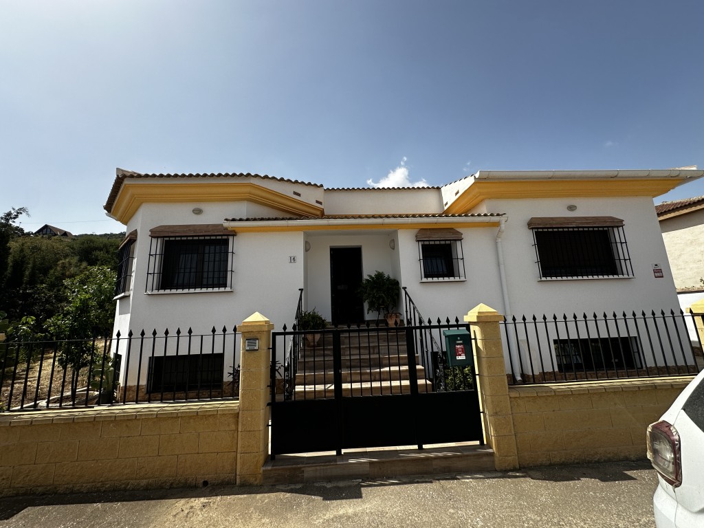 Villa in Malaga - view 1