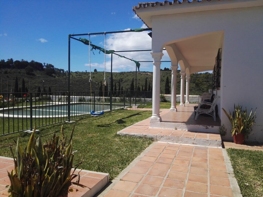 Farm, Ranch or Equestrian in Malaga - view 1