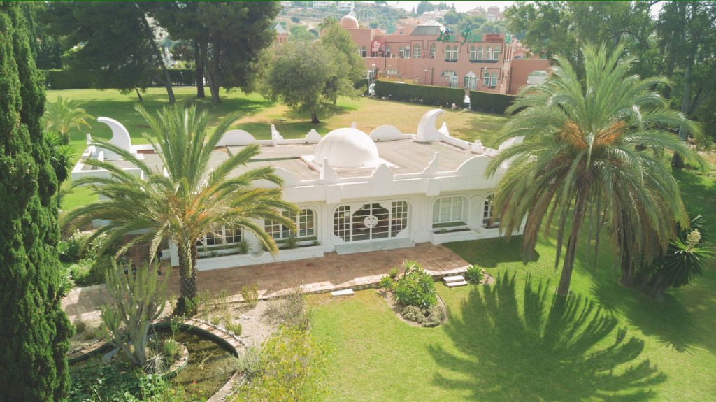 House in Marbella Del Este - view 1