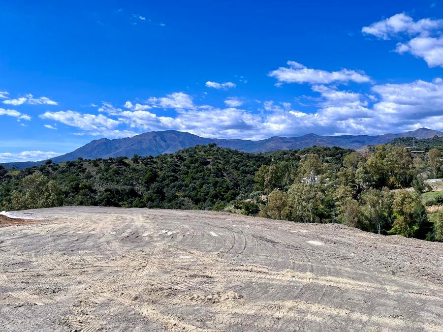 Land in Estepona - view 1