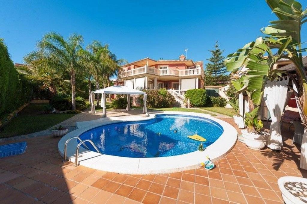 Villa in Malaga - view 1