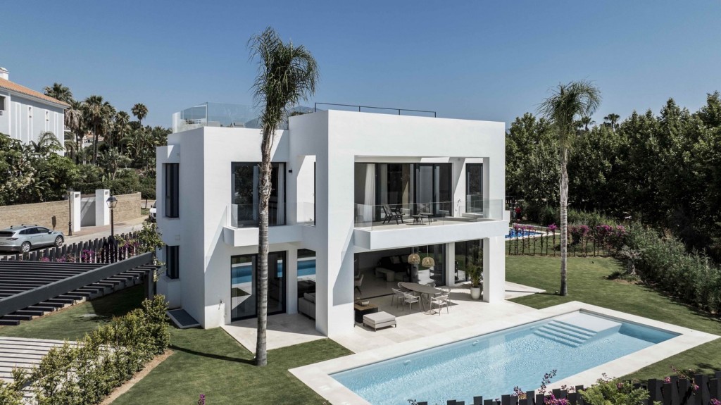 Villa in Malaga - view 1