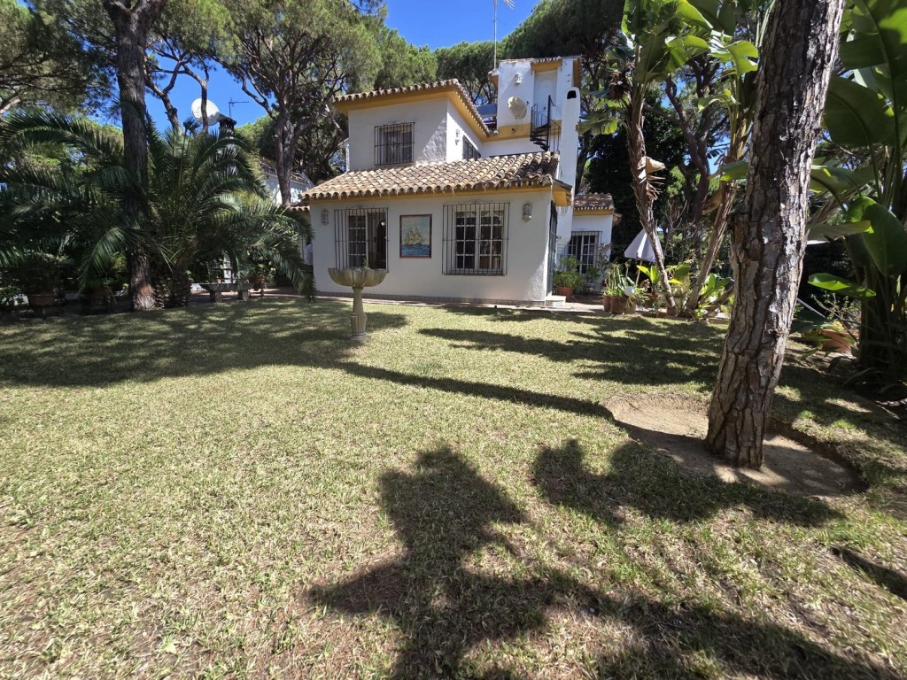 Villa in Malaga - view 1