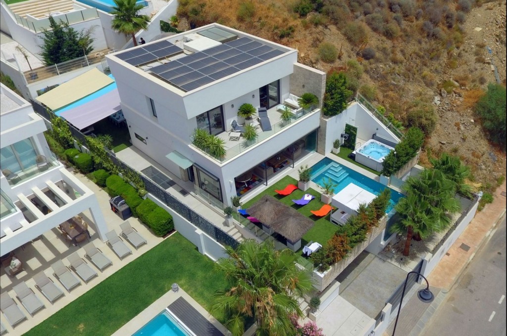 Villa in Calla de Mijas - view 1
