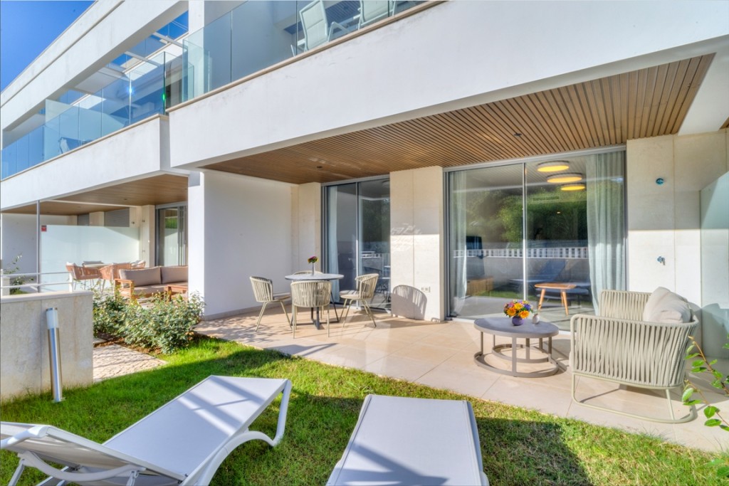 Apartment in Marbella Del Este - view 1
