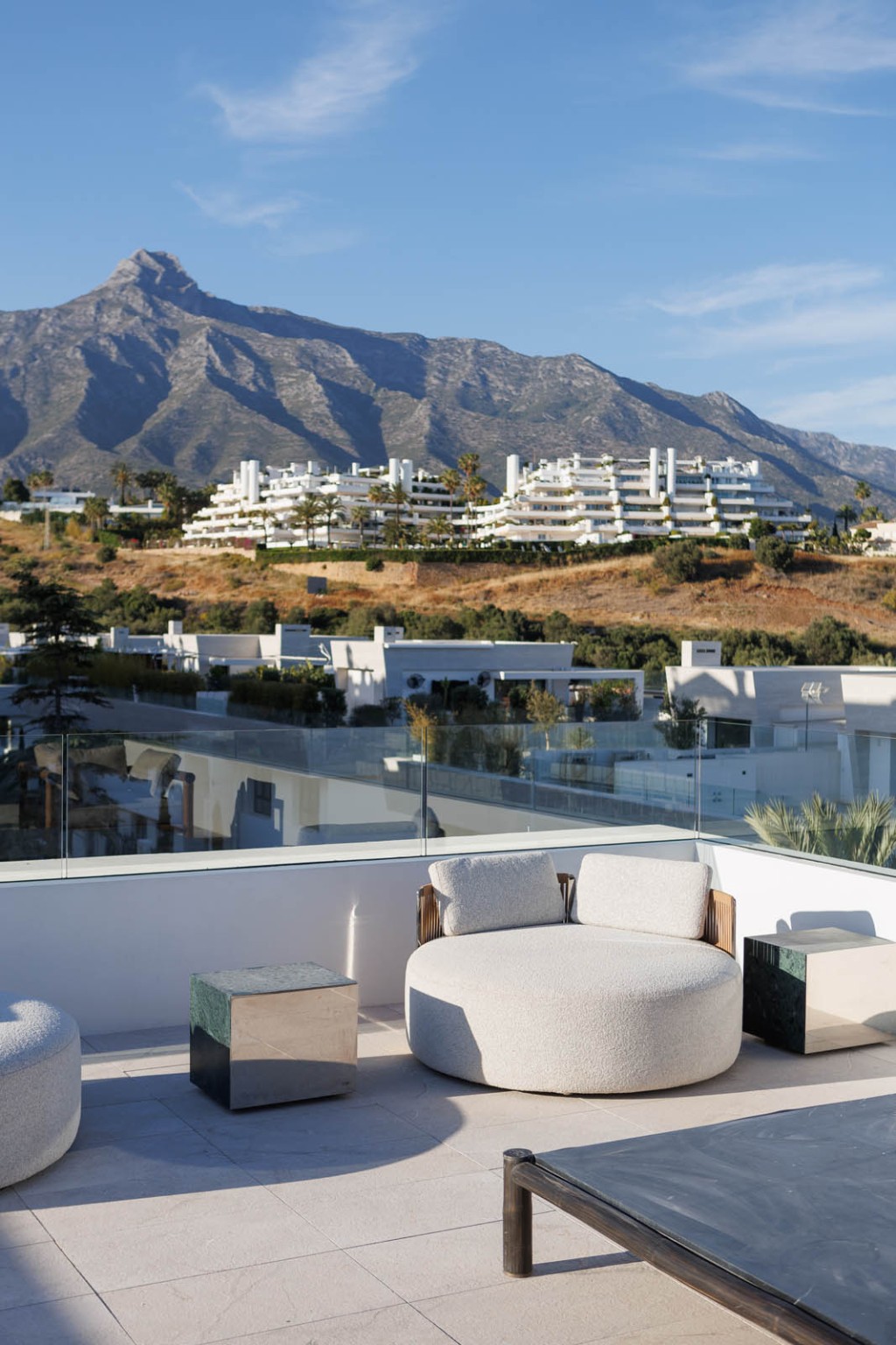 House in Marbella Del Este - view 1