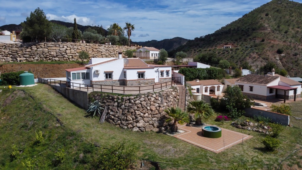 Villa in Alora - view 1