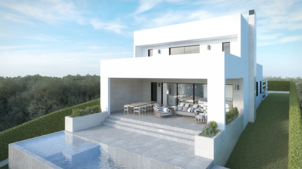 Land in Estepona - view 1