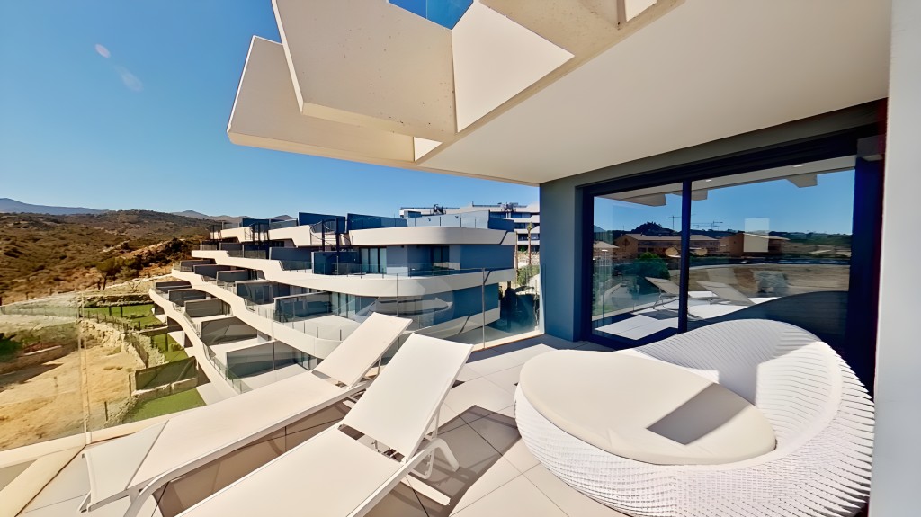 House in Estepona - view 1
