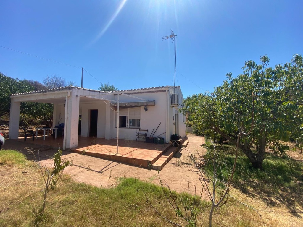 House in Estepona - view 1