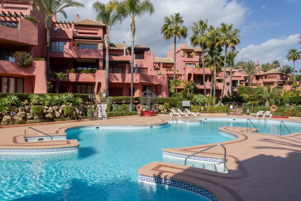 Penthouse in Estepona - view 1