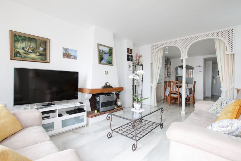 Penthouse in Sitio de Calahonda - view 1