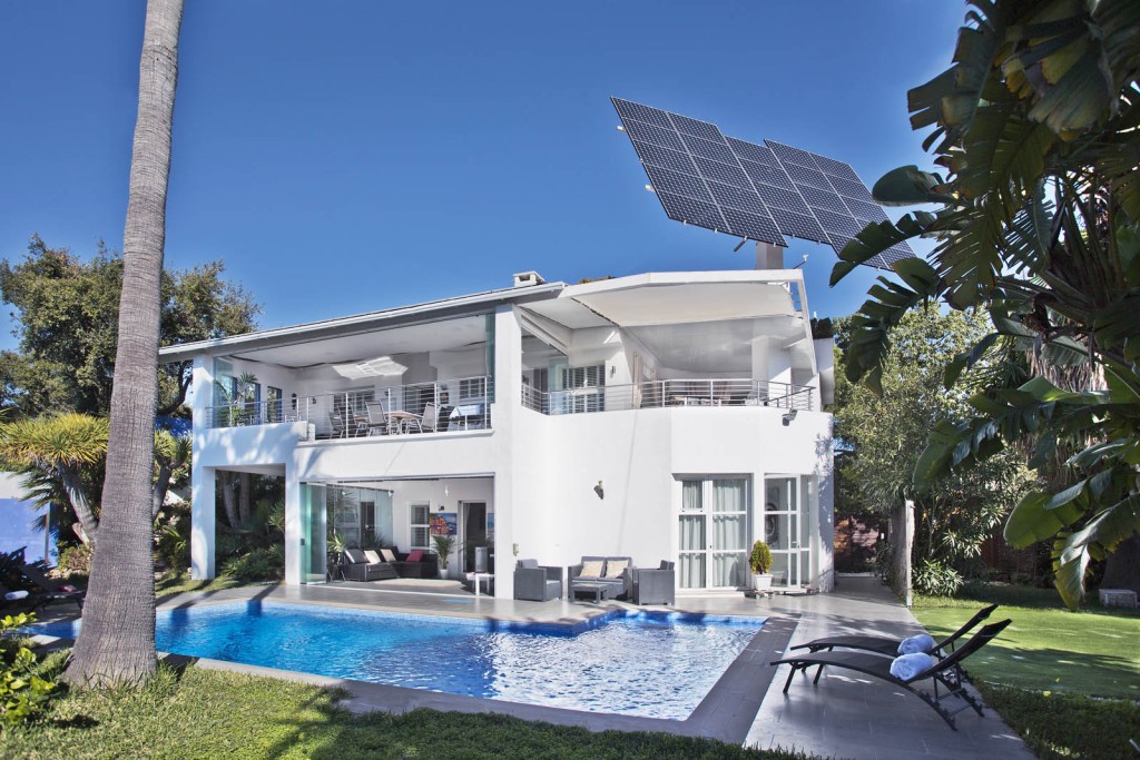 House in Marbella Del Este - view 1
