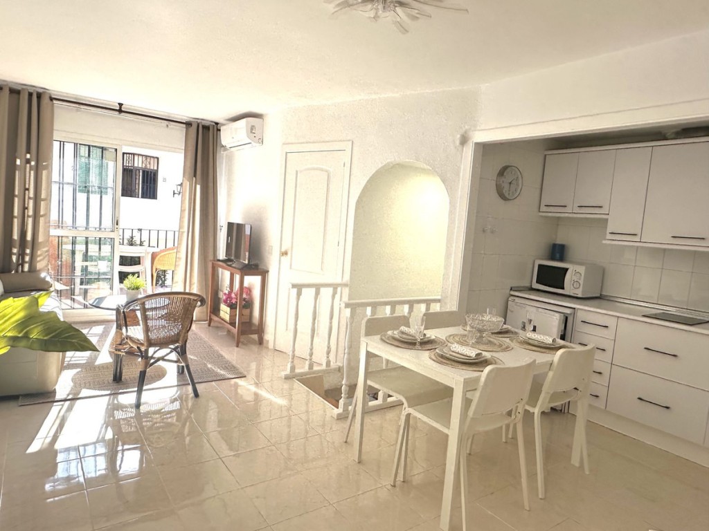 Apartment in Calahonda - view 1