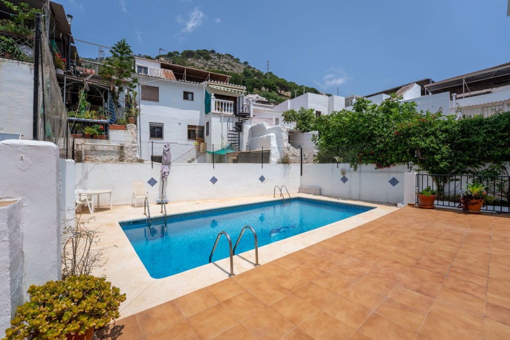 Apartment in Mijas Costa - view 1