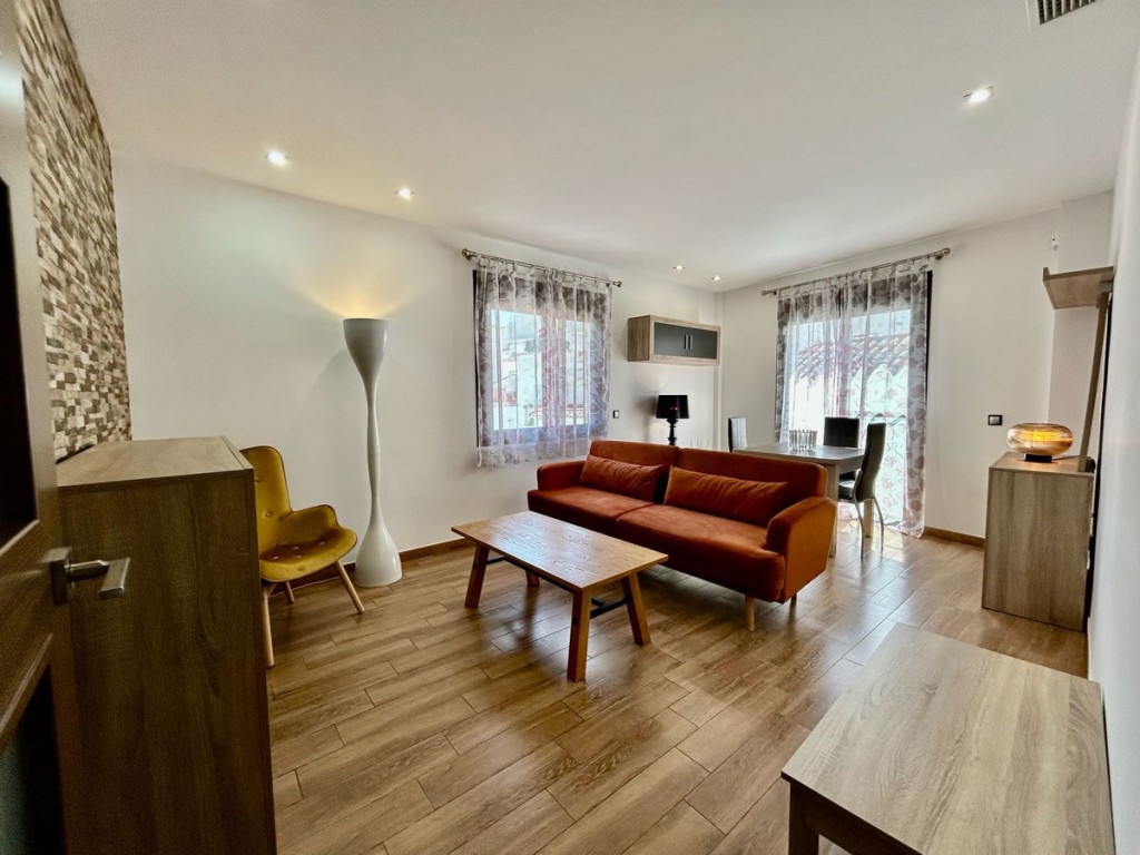 Apartment in Istan - view 1