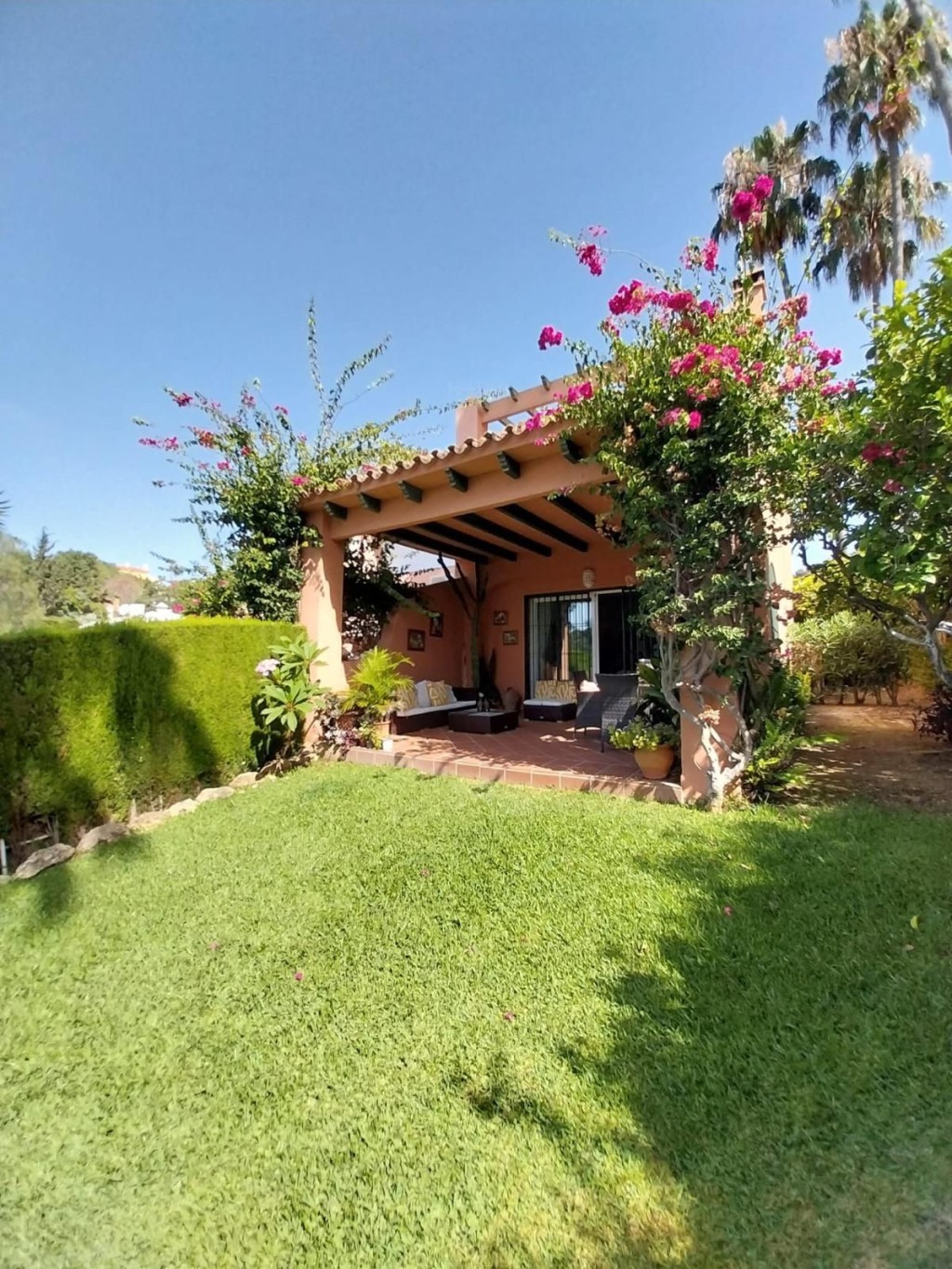 House in Sitio de Calahonda - view 1
