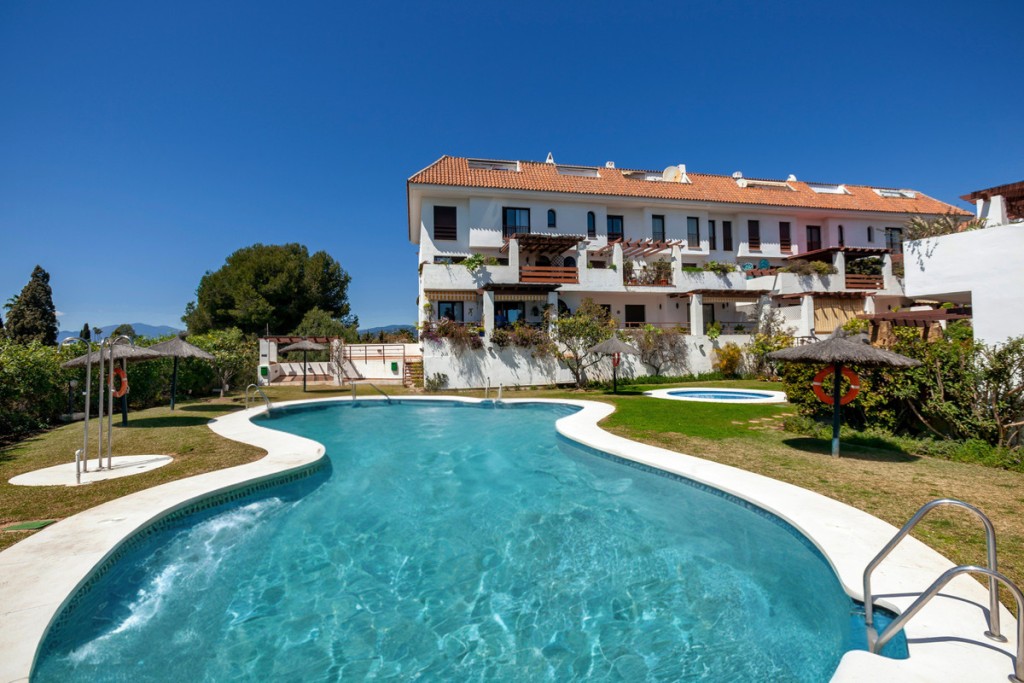 Apartment in Marbella - view 1