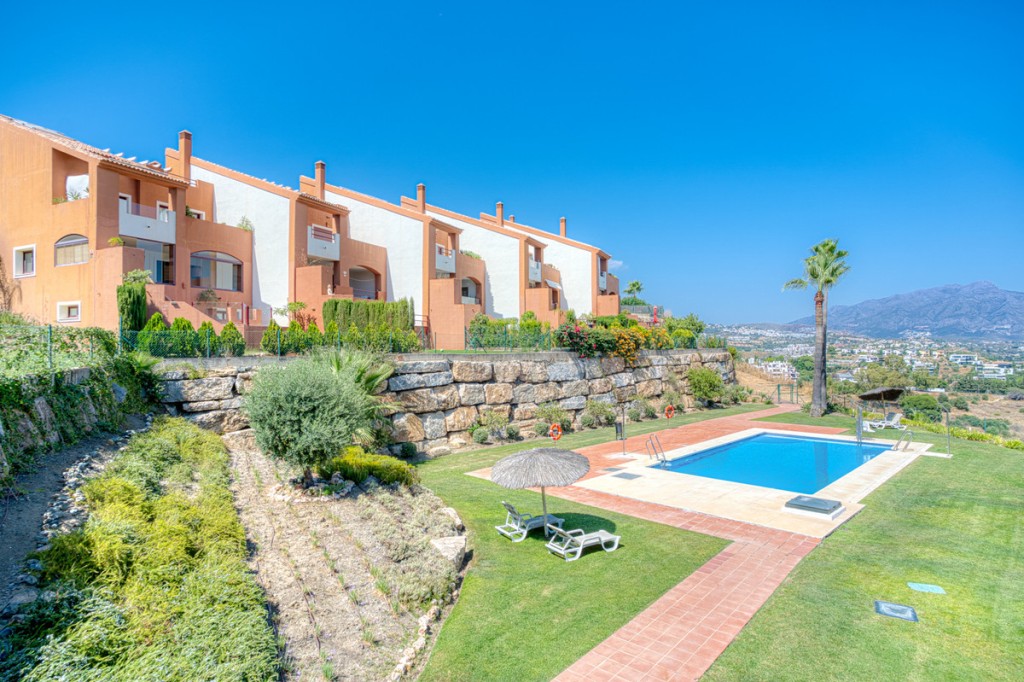 House in Benahavis - view 1