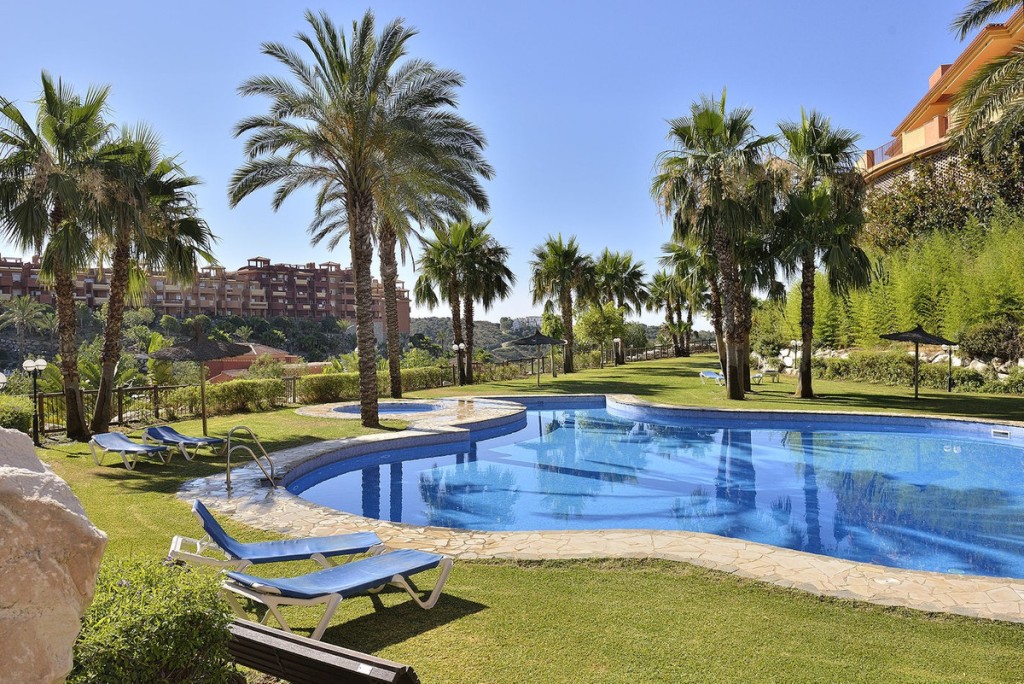 Penthouse in Artola - view 1