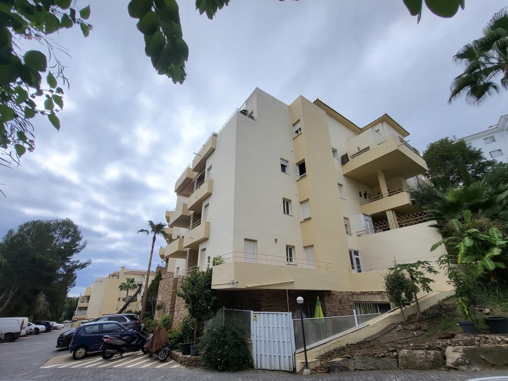 Apartment in Sitio de Calahonda - view 1