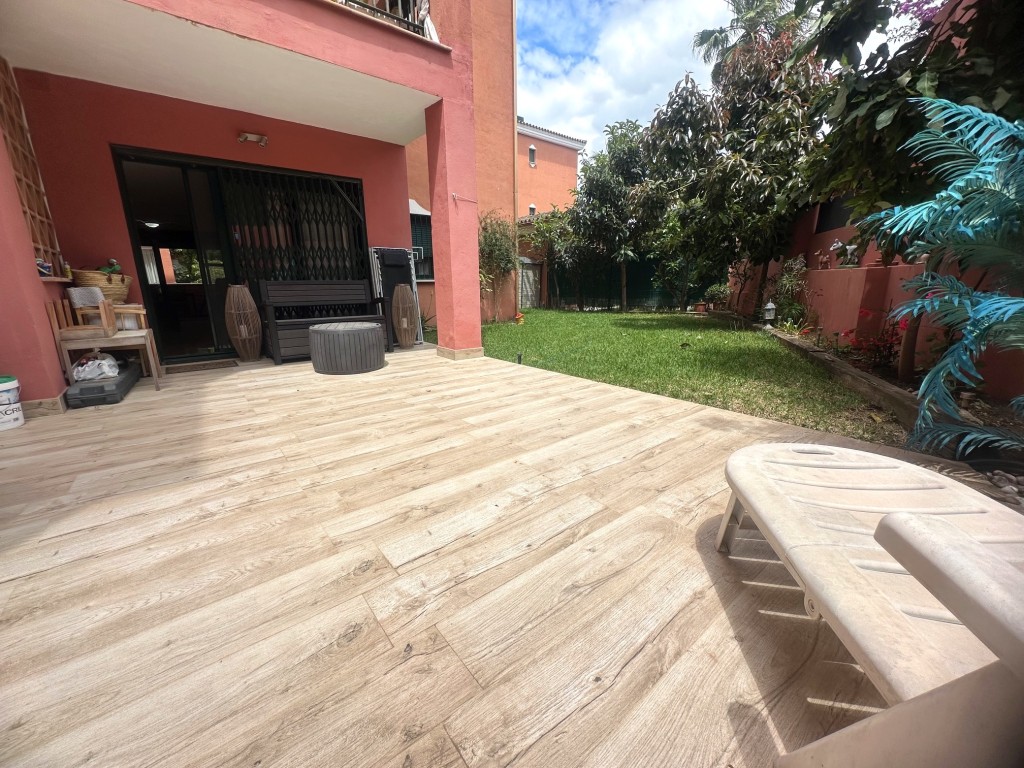 House in Marbella Del Este - view 1