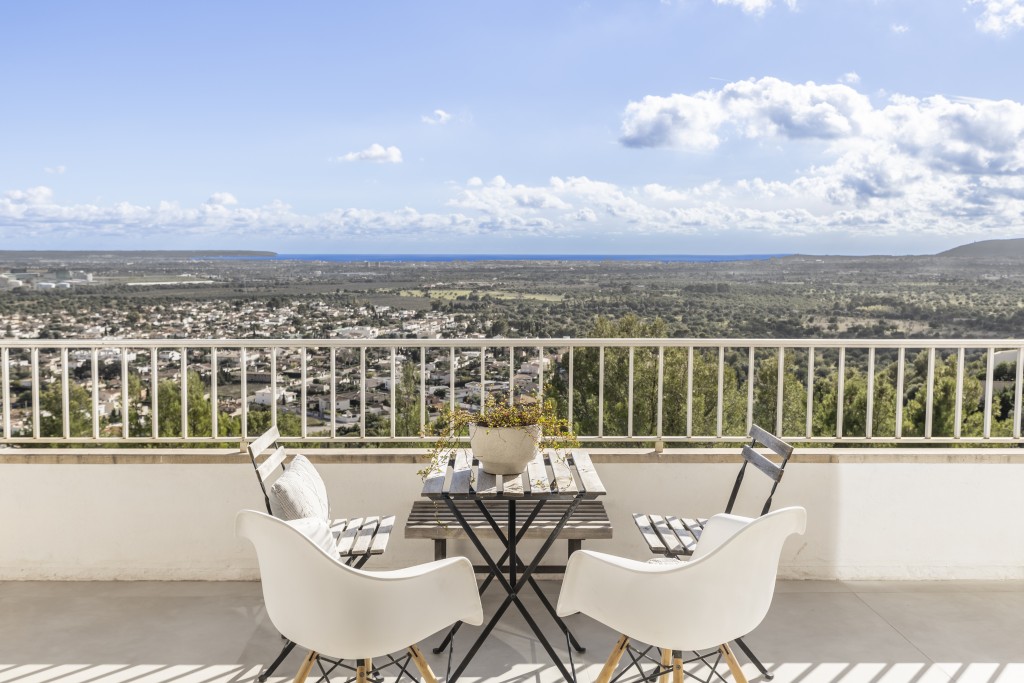 House in Palmanyola - view 1