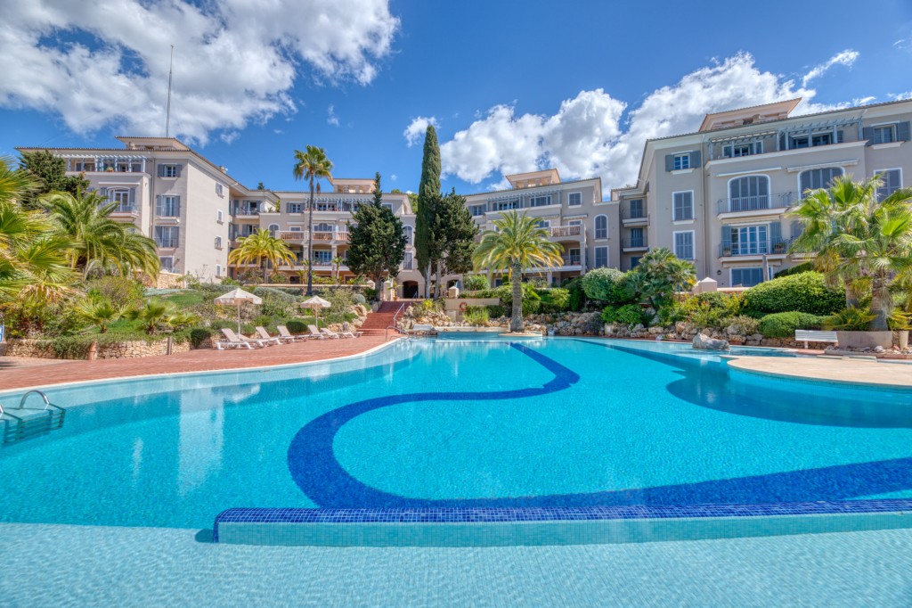 Apartment in Bendinat - view 1