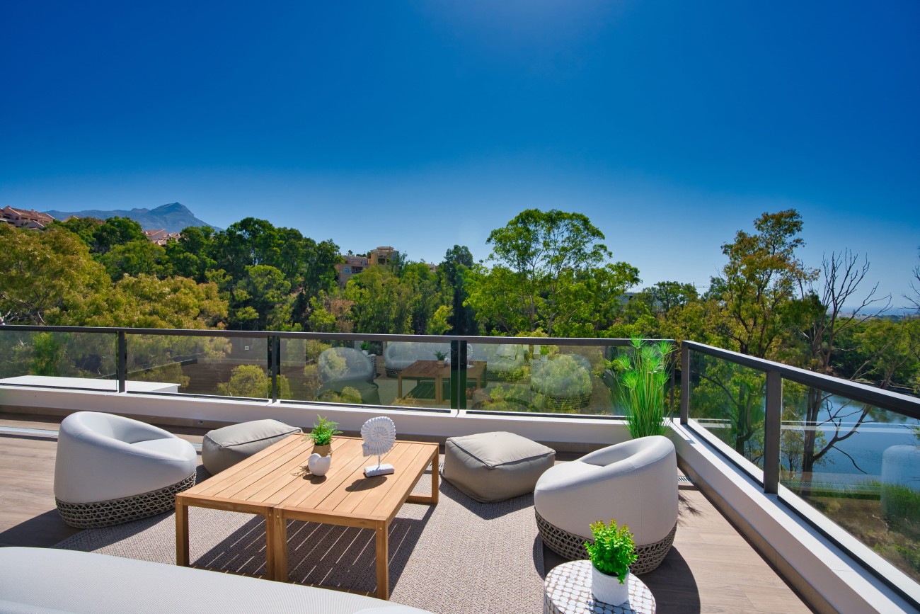 Penthouse in Marbella - view 1