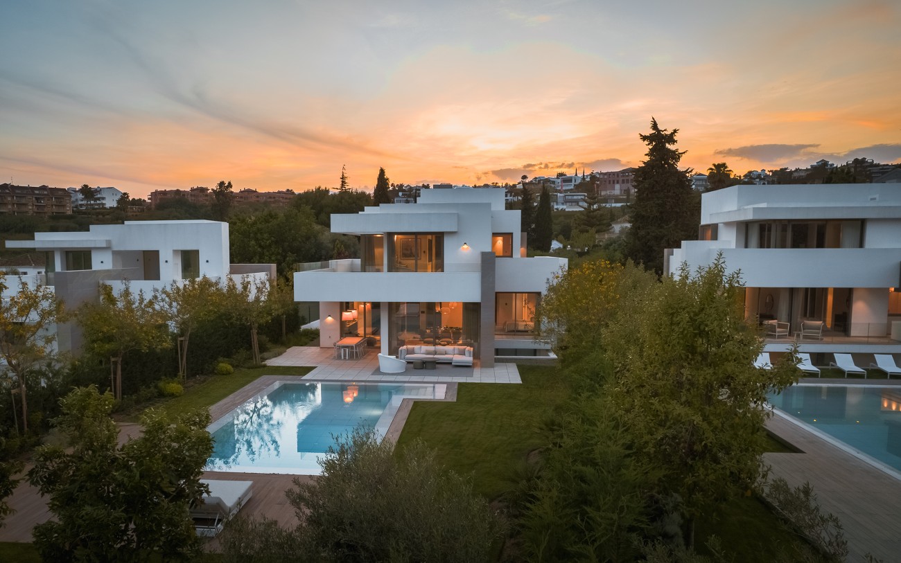 House in Estepona - view 1