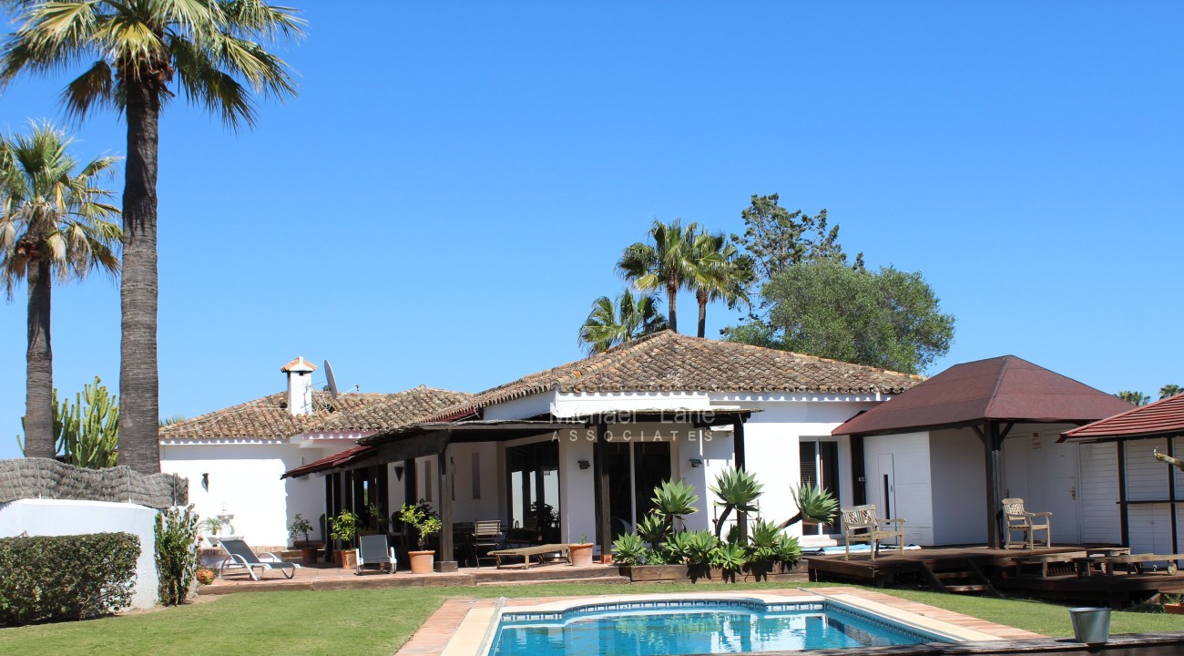 House in San Roque - view 1