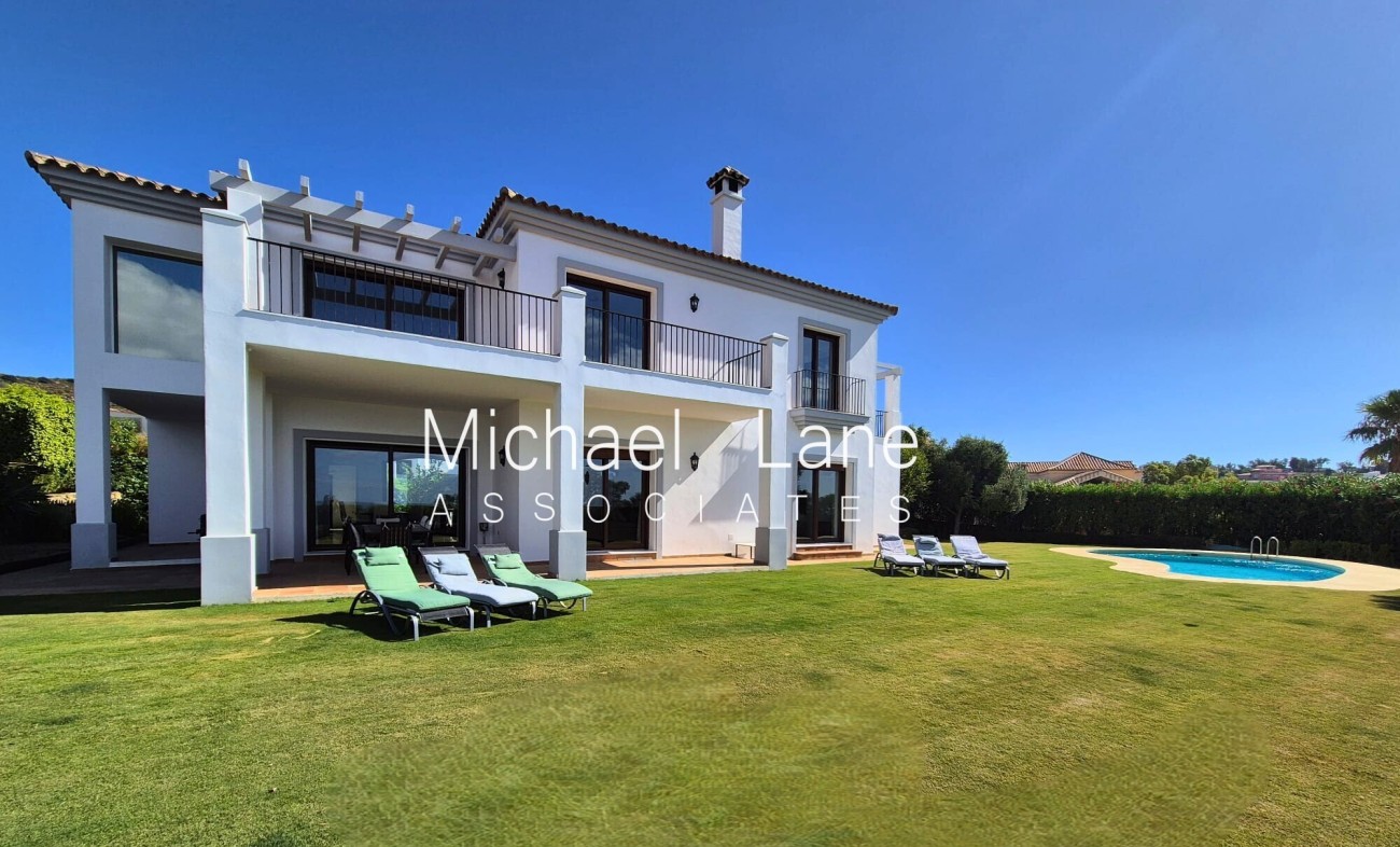 House in San Roque - view 1
