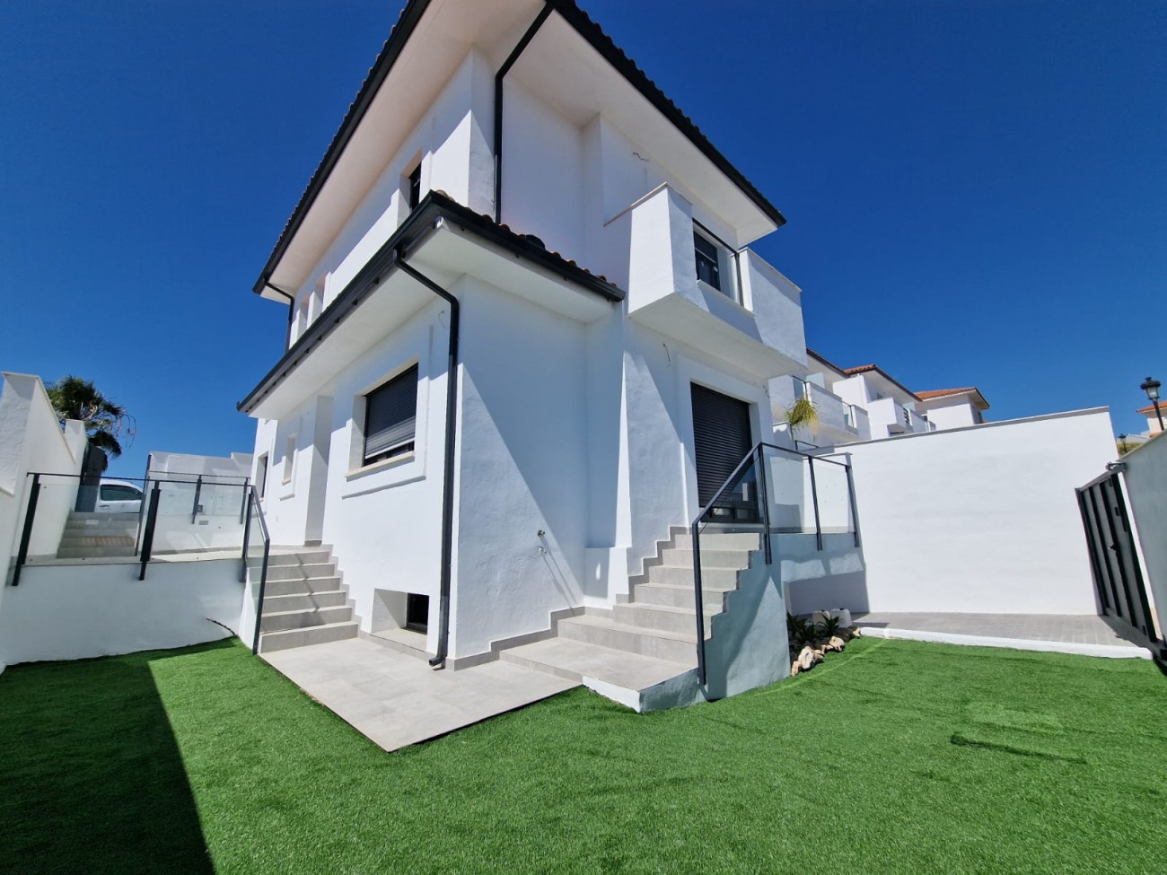 Villa in Malaga - view 1