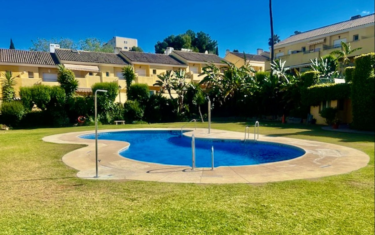 House in Estepona - view 1
