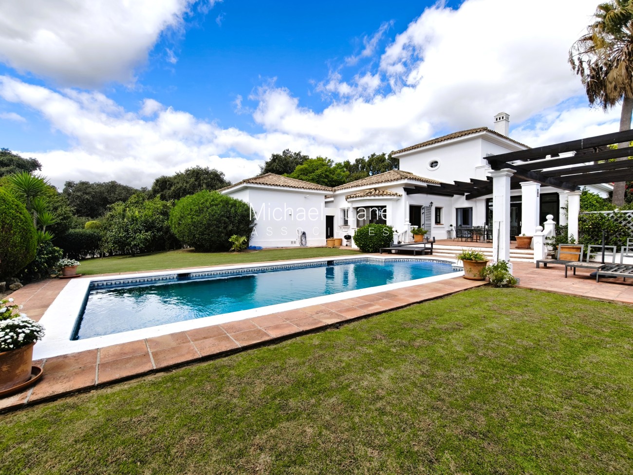 House in San Roque - view 1