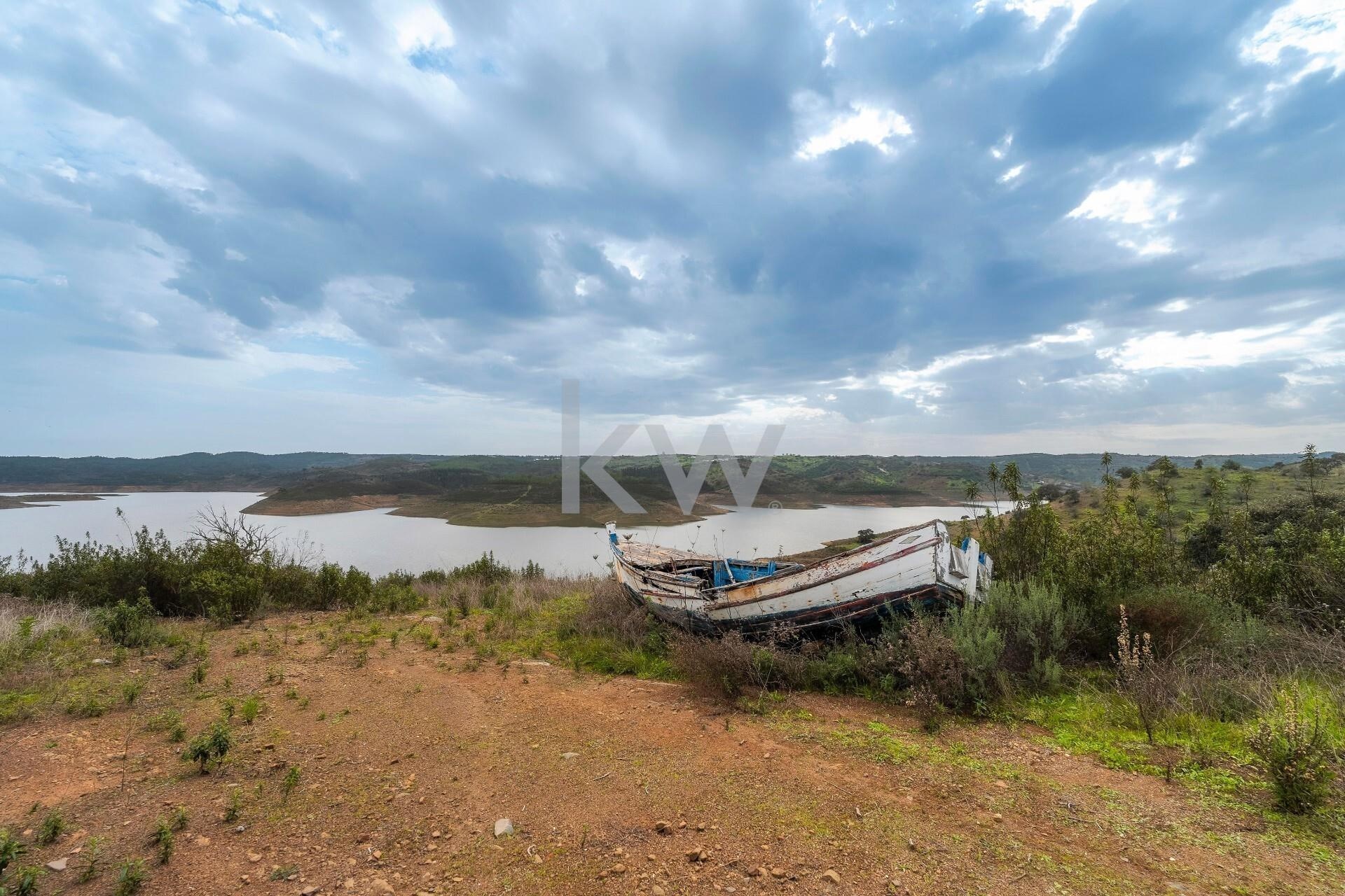 Land in Carvalhinhos - view 1