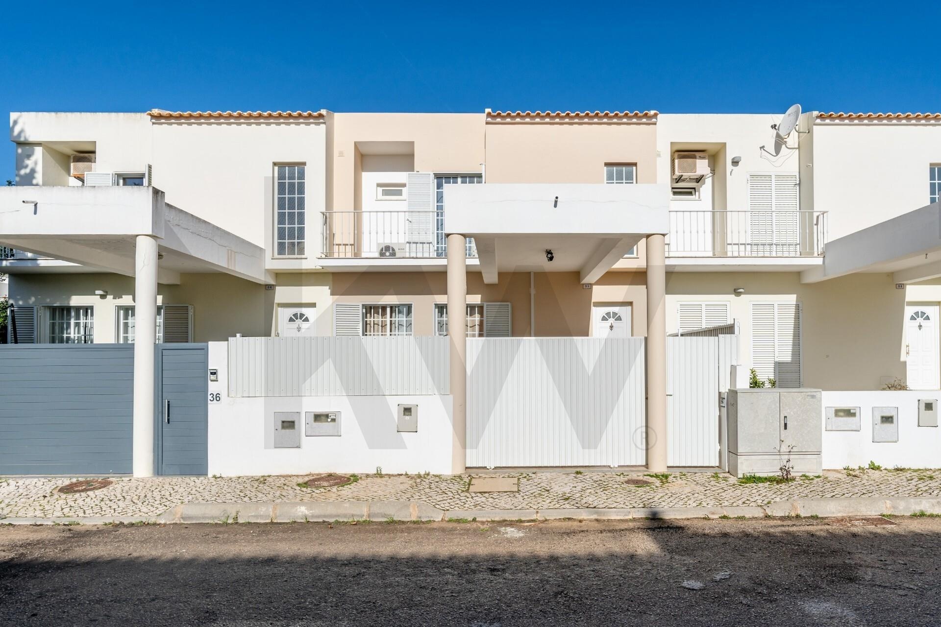 Villa in Pera - view 1