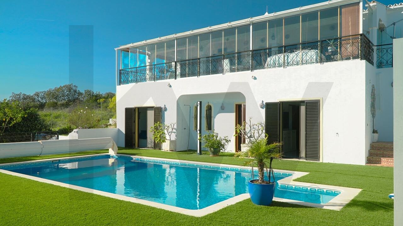 Villa in Sao Bras de Alportel - view 1